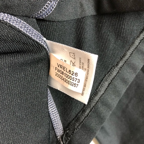 UNDER ARMOUR black quarter zip long sleeve shirt - Picture 5 of 8